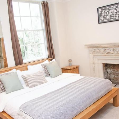 Garden Flat In Period Property Centrally Located Bath Eksteriør billede